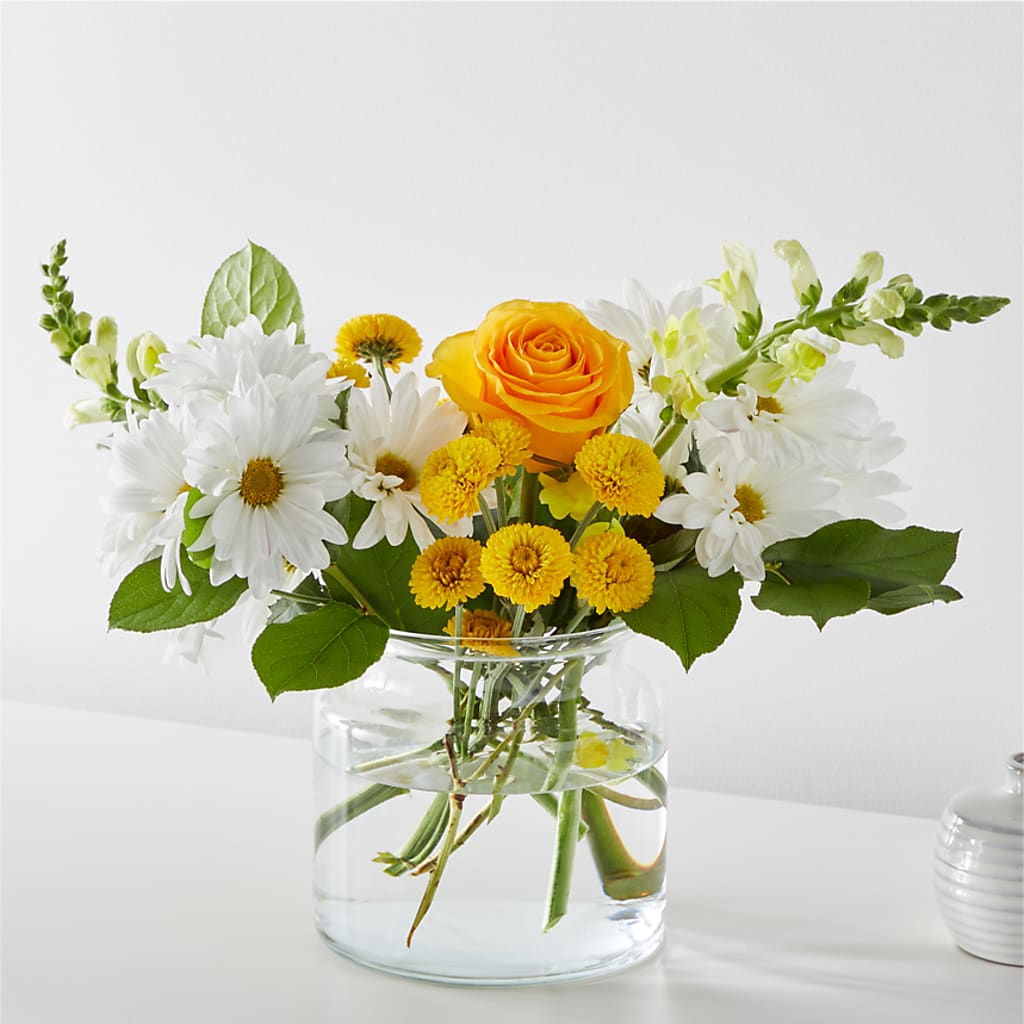 Sun Salutation Bouquet – Village Bloom Florist, Folsom LA