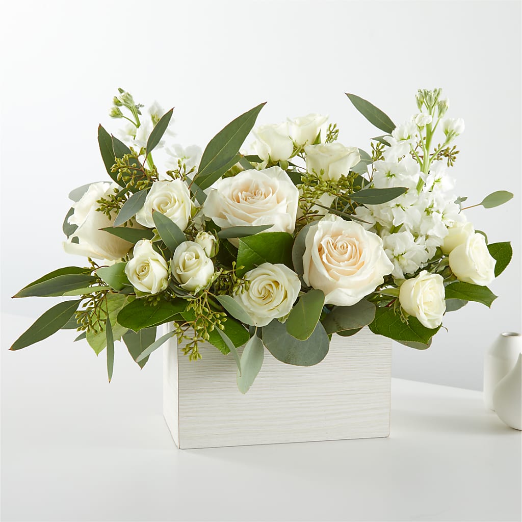 Fresh Linen Box Bouquet – Village Bloom Florist, Folsom LA
