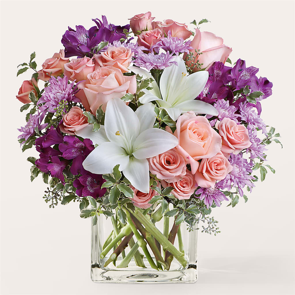 Mani Pedi Bouquet – Village Bloom Florist, Folsom LA