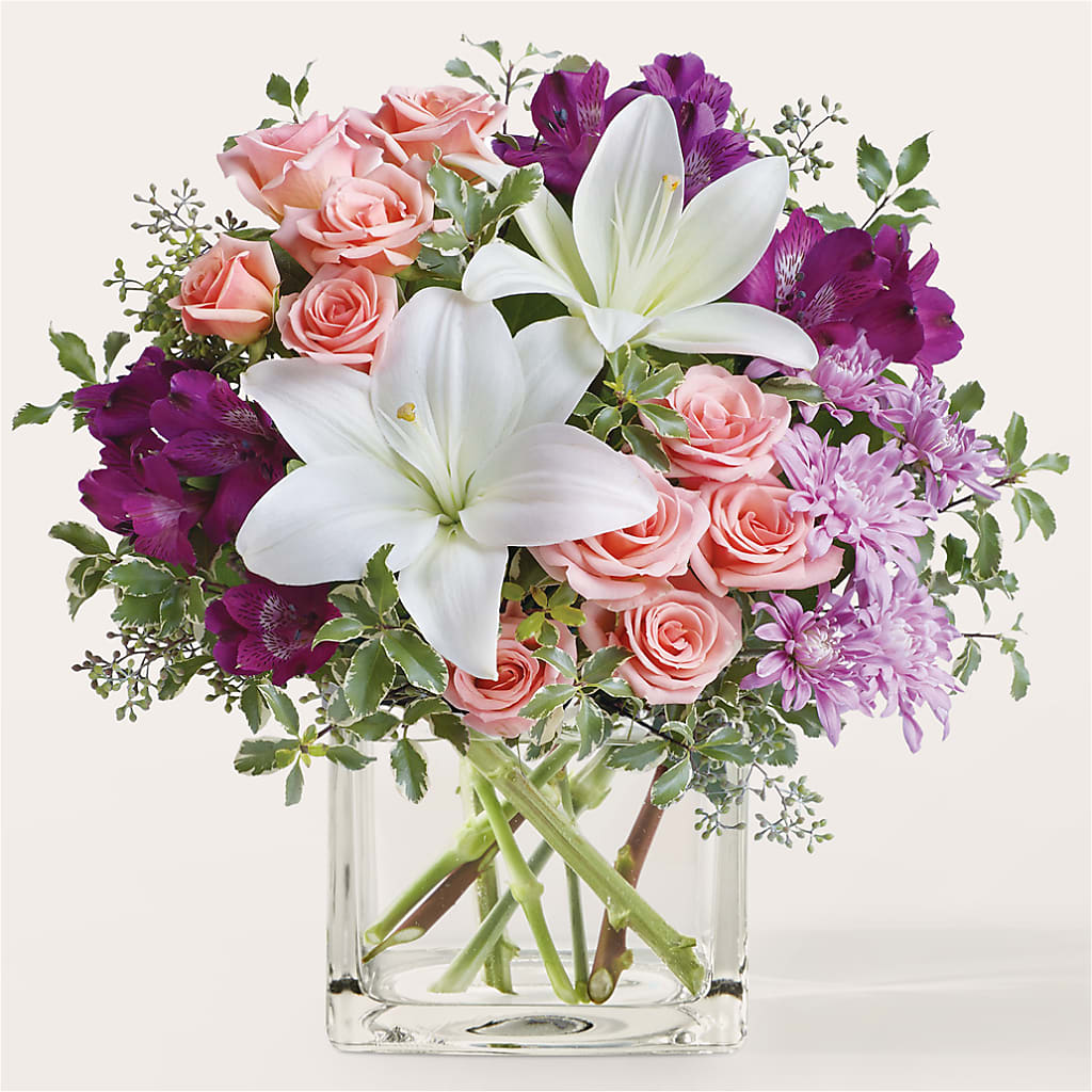Mani Pedi Bouquet – Village Bloom Florist, Folsom LA