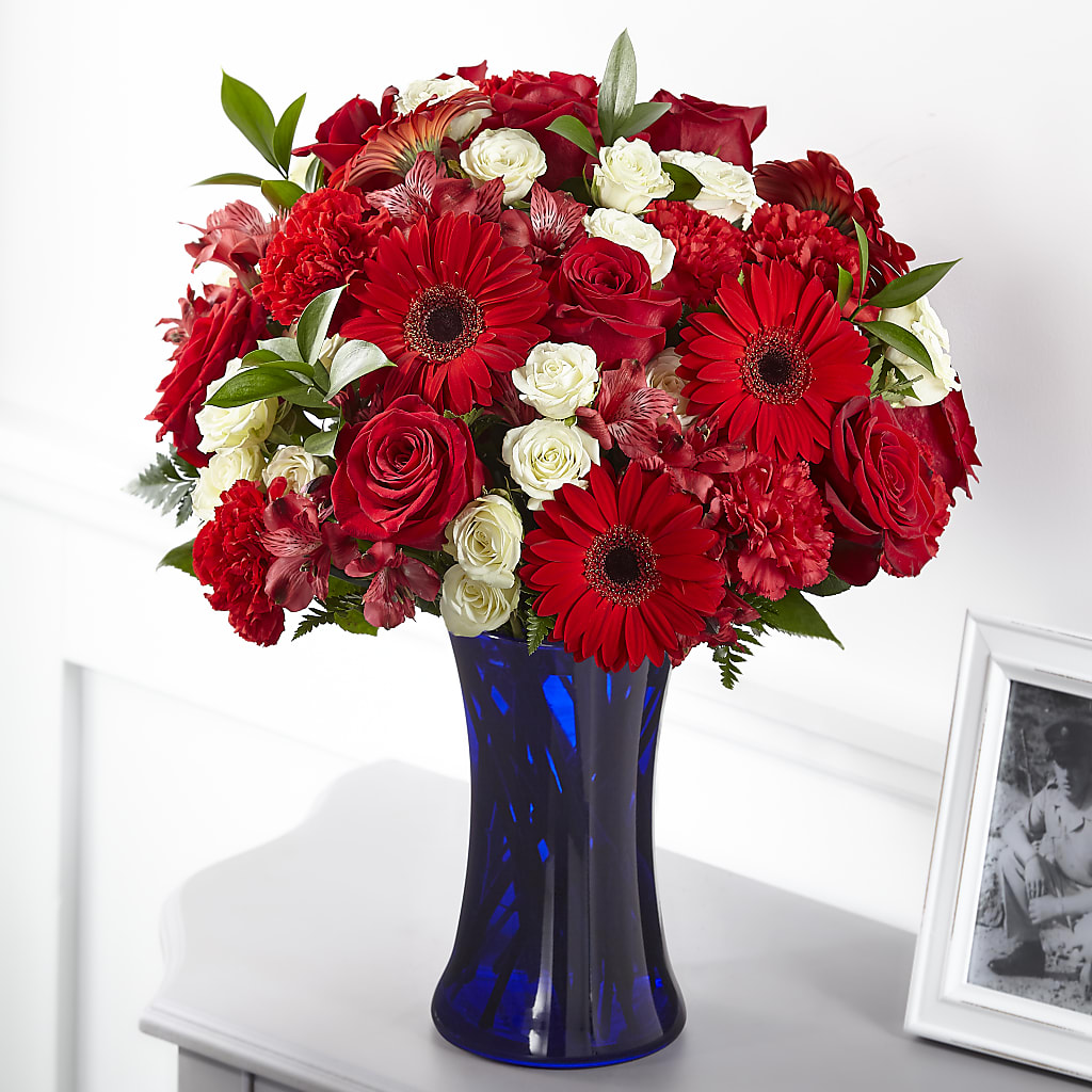 Hearts Embrace Bouquet – Village Bloom Florist, Folsom LA