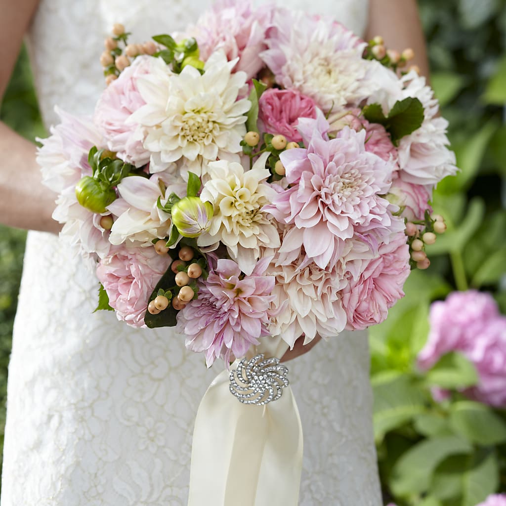 Heart's Promise Bouquet – Village Bloom Florist, Folsom LA