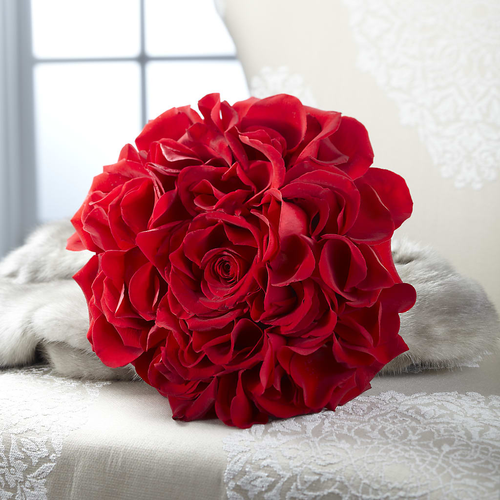 Composite Rose Bouquet – Village Bloom Florist, Folsom LA