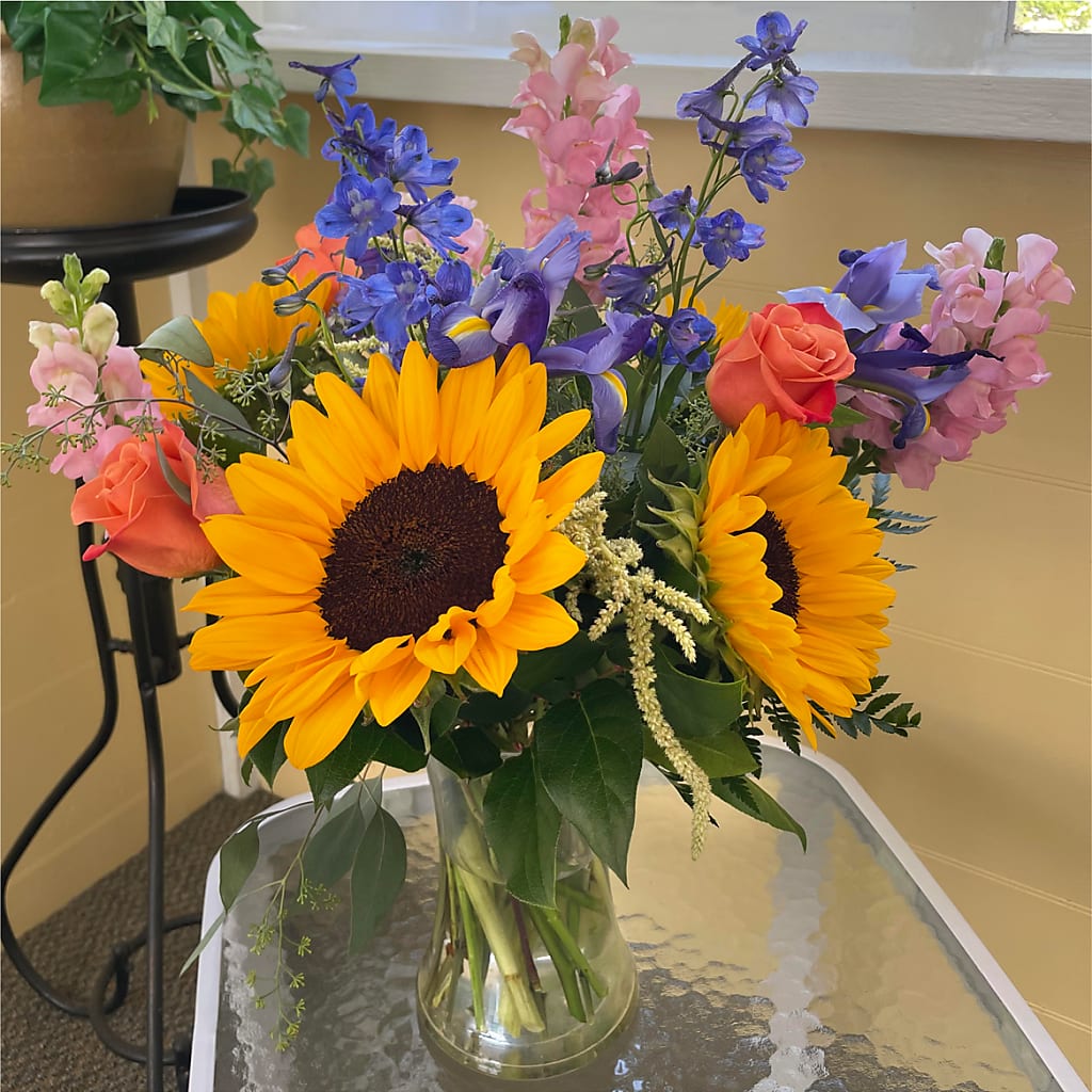 Rays of Life Bouquet –  Village Bloom Florist, Folsom LA