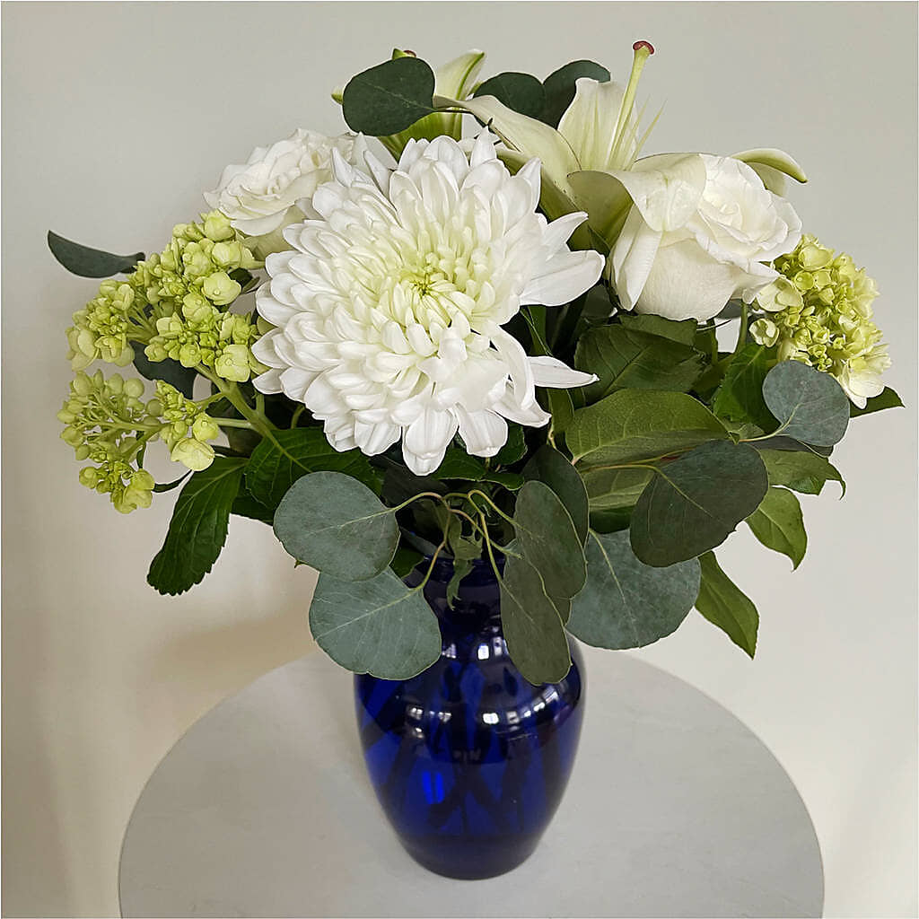 Snowy Dreams Bouquet –  Village Bloom Florist, Folsom LA