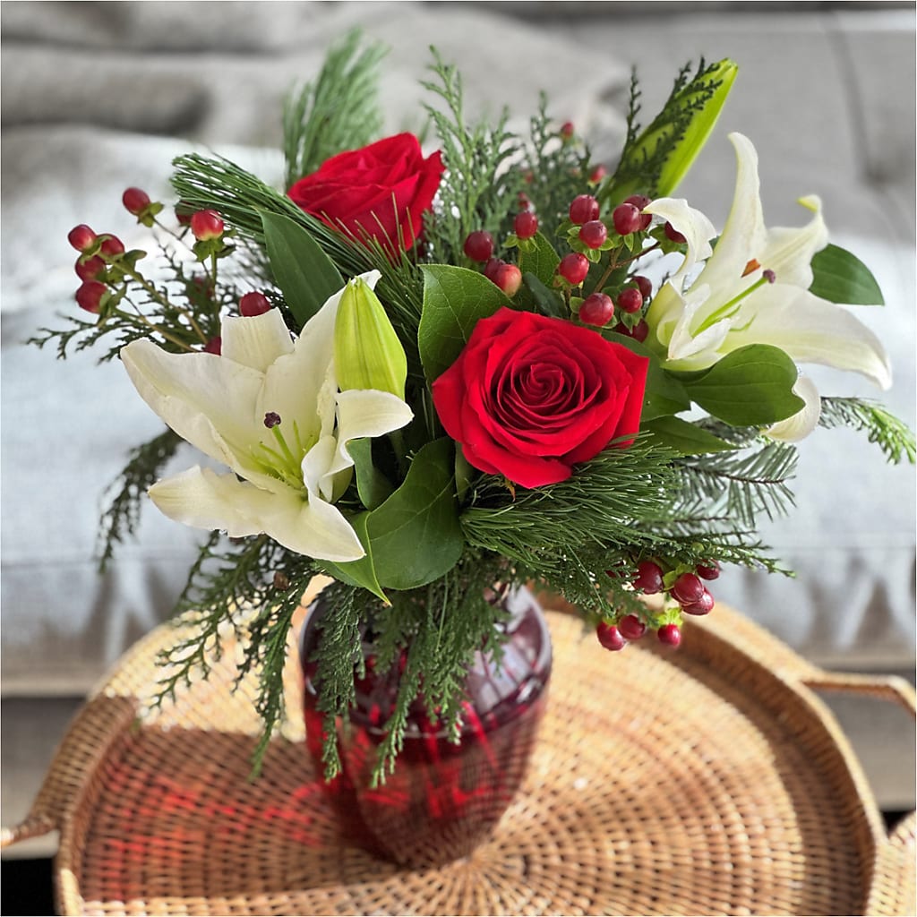 Evergreen Delight Bouquet –  Village Bloom Florist, Folsom LA