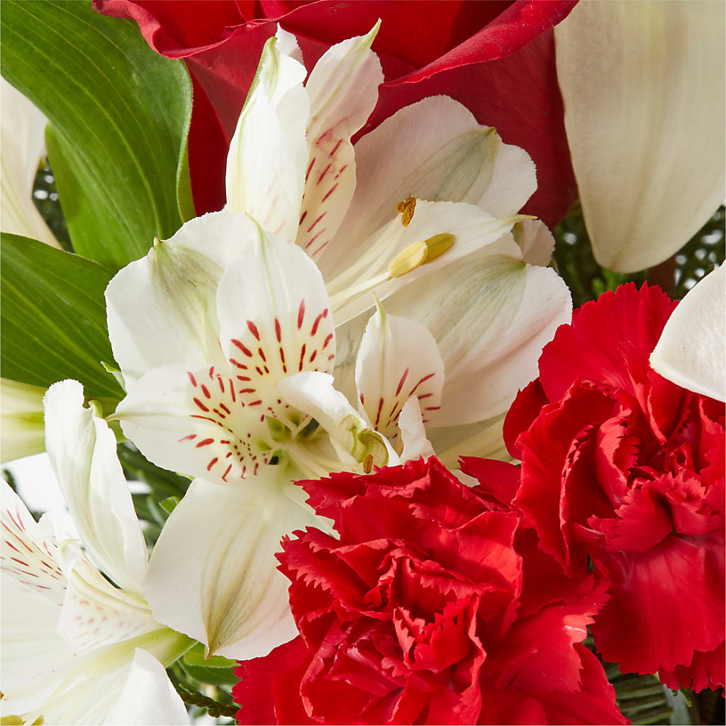 Holiday Season Bouquet –  Village Bloom Florist, Folsom LA