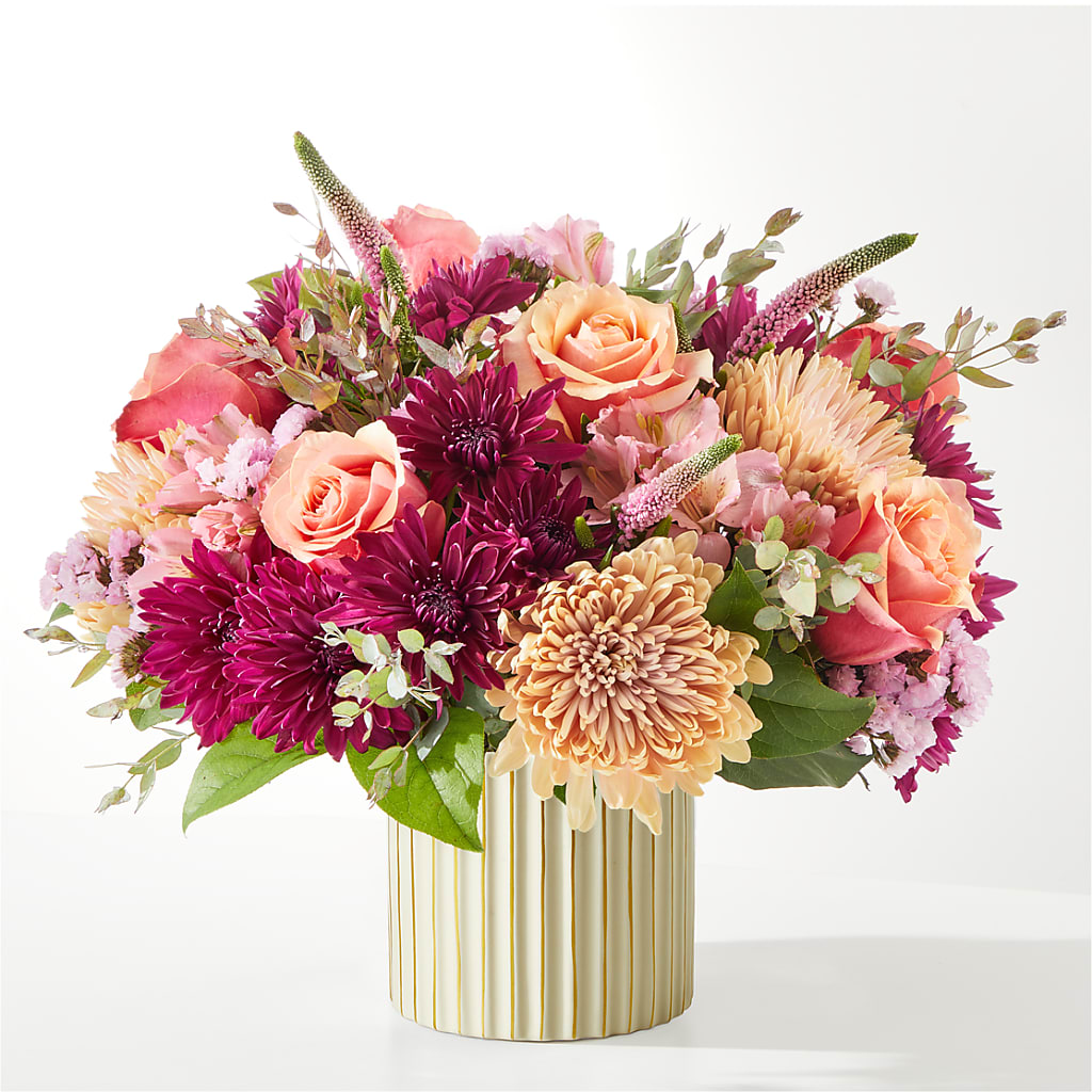 Berry Cobbler Bouquet with Ivory Vase –  Village Bloom Florist, Folsom LA