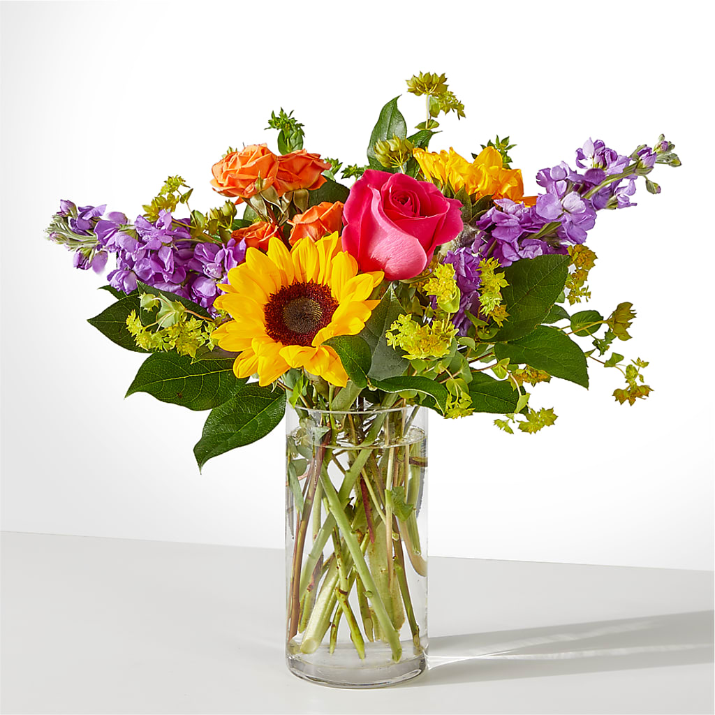 Vibrant Greetings Bouquet –  Village Bloom Florist, Folsom LA
